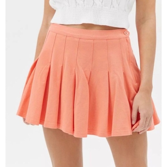 Urban Outfitters Peach Pleated Tennis Skirt Size XS Knit Mini Skater Style - Picture 1 of 9